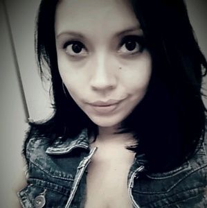 Meet your Posher, Alma